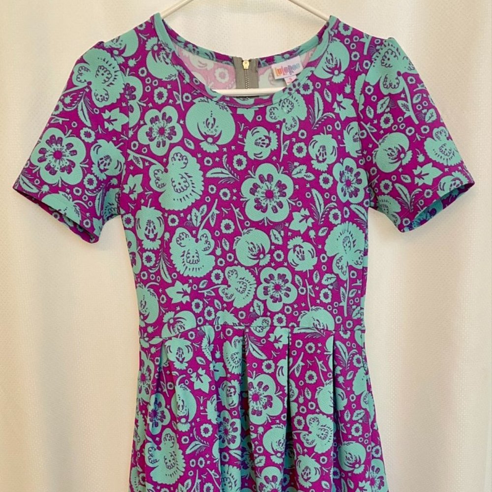 Beautiful Tropical Hawaiian Floral Flower LuLaRoe Amelia